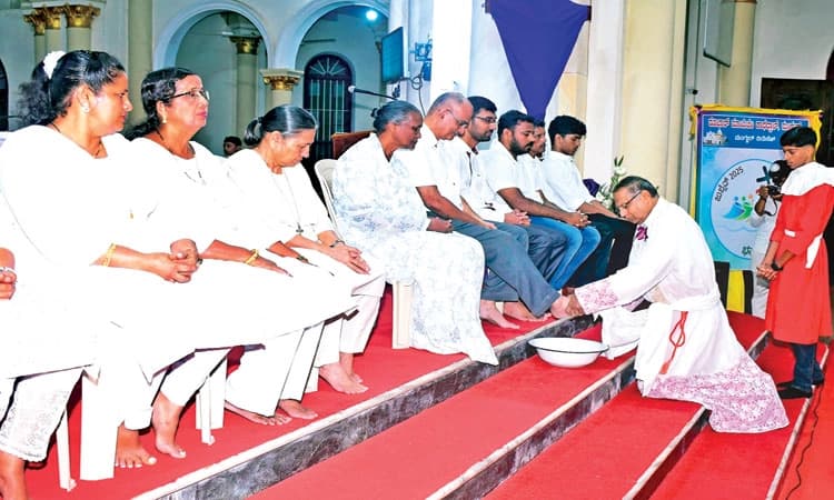 ಕ್ರೈಸ್ತರಿಂದ ಯೇಸು ಕ್ರಿಸ್ತರ ಕೊನೆಯ ಭೋಜನದ ಸ್ಮರಣೆ: ಇಂದು ಶುಭ ಶುಕ್ರವಾರ ಆಚರಣೆ