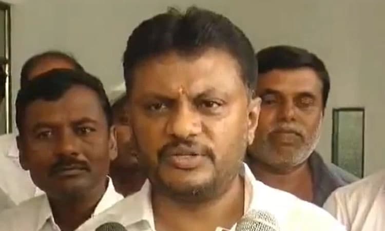 Cast Census: ಲಿಂಗಾಯತ ಸಮಾಜದ 7 ಸಚಿವರು ಈಗಲೇ ರಾಜೀನಾಮೆ ನೀಡಲಿ: ಶಾಸಕ ಶಿವಗಂಗಾ