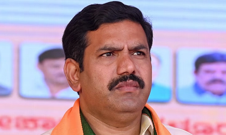 Belagavi: ಒಡೆದು ಆಳುವ ನೀತಿಯನ್ನು ಕಾಂಗ್ರೆಸ್ ಮುಂದುವರಿಸಿದೆ: ಬಿ.ವೈ.ವಿಜಯೇಂದ್ರ