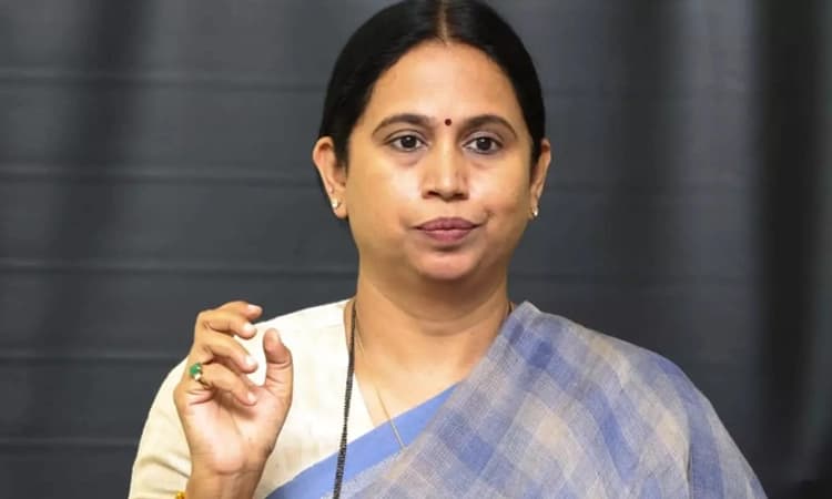 ಎನ್‌ಕೌಂಟರ್ ಮಾಡಿದ ಪಿಎಸ್‌ಐಗೆ ಪ್ರಶಸ್ತಿ ಕೊಡುತ್ತೇನೆ: ಸಚಿವೆ ಲಕ್ಷ್ಮೀ ಹೆಬ್ಬಾಳ್ಕರ್