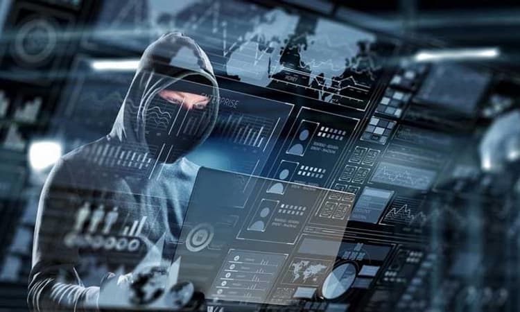 ಸೈಬರ್ ವಂಚಕರಿಂದ ಹುಷಾರ್! EPIC ಲಿಂಕ್ ಕ್ಲಿಕ್ ಮಾಡಿ ಲಕ್ಷ ರೂ. ಕಳೆದುಕೊಂಡ ವ್ಯಕ್ತಿ