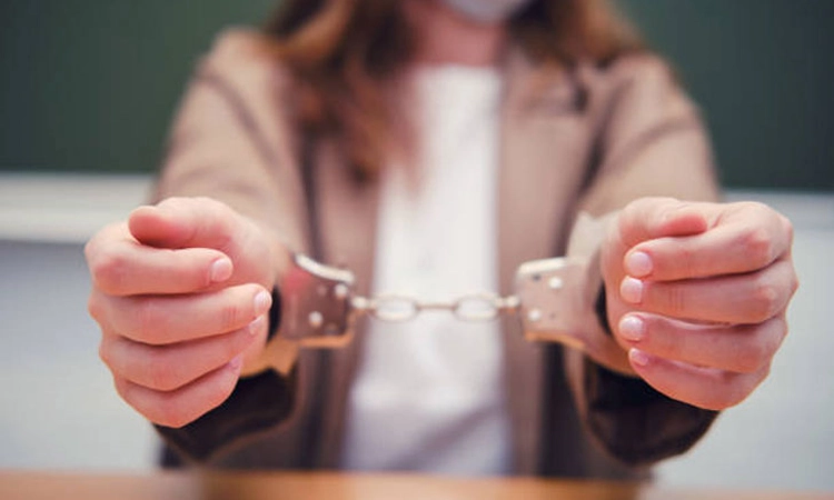 Florida; ಮಾನವನ ಮೂಳೆ ಮಾರಾಟ: ಮಹಿಳೆ ಬಂಧನ