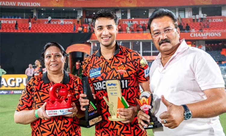 IPL; ಮೂಢನಂಬಿಕೆ ಸುಳ್ಳಾಯಿತು ಎಂದ ಅಭಿಷೇಕ್‌ ಶರ್ಮ ತಂದೆ