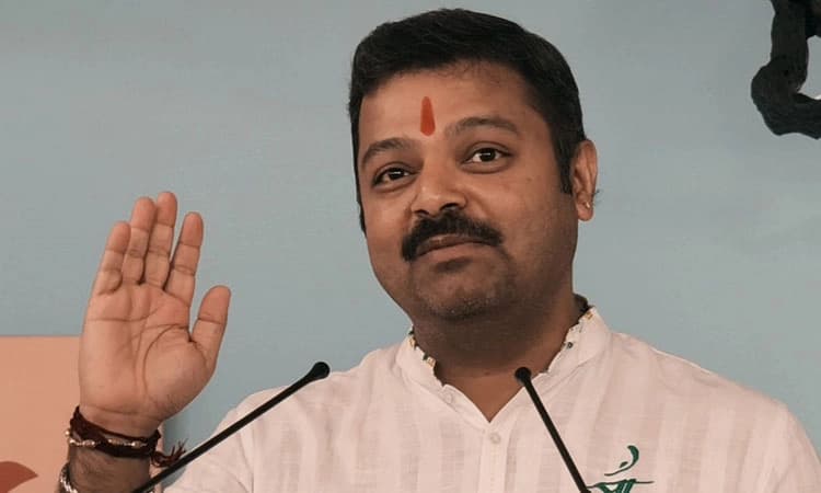 ಕೇಸರಿ ಟವಲ್‌, ತಿಲಕ ಧರಿಸಲು ಭಯ ಪಡಬೇಡಿ: ವಾಗ್ಮಿ ಚಕ್ರವರ್ತಿ ಸೂಲಿಬೆಲೆ