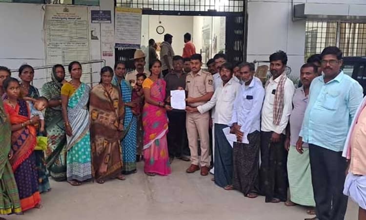 ಅಕ್ರಮ ಮದ್ಯ ಮಾರಾಟ ಮಾಡುವವರನ್ನು ಗ್ರಾಮದಿಂದ ಗಡಿಪಾರು ಮಾಡಿ: ಮಂಜುನಾಥ್ ಅಕ್ರೋಶ