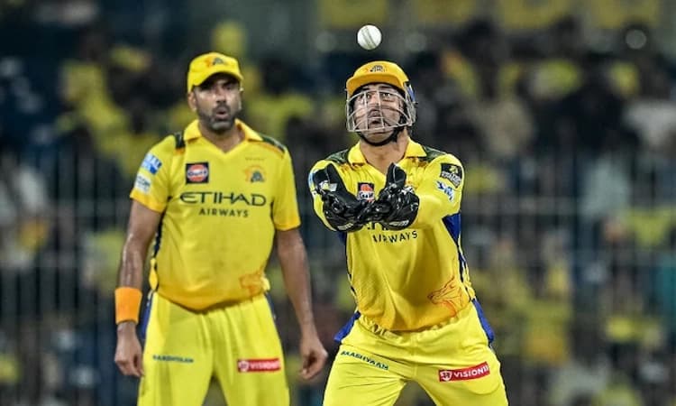 CSKvsKKR: ಧೋನಿ ಮೆದುಳು ಕೆಲಸ ಮಾಡುವುದು ನಿಲ್ಲಿಸಿದೆಯಾ?: ತಿವಾರಿ ಪ್ರಶ್ನೆ