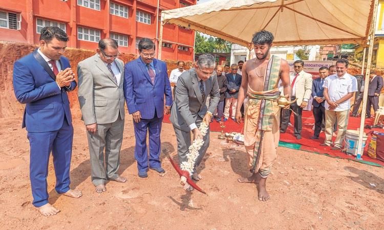 Udupi: ಜಿಲ್ಲಾ ನ್ಯಾಯಾಲಯ ಆವರಣದಲ್ಲಿ ಅನೆಕ್ಸ್‌ ಕಟ್ಟಡಕ್ಕೆ ಗುದ್ದಲಿ ಪೂಜೆ