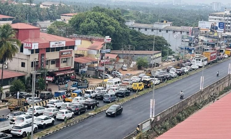 Mangaluru: ನೇತ್ರಾವತಿ ಸೇತುವೆ ಕಾಮಗಾರಿ: ಹೊಸ ಸೇತುವೆಯಲ್ಲಿ ನಿತ್ಯವೂ ವಾಹನ ದಟ್ಟಣೆ