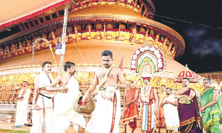 Madhur: ಬ್ರಹ್ಮಕಲಶ ಸಂಪನ್ನ: ಕ್ಲೀನ್‌ ಮಧೂರಿಗೆ ಸಂಕಲ್ಪ