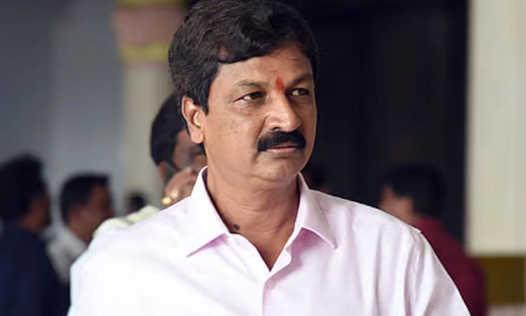 ಶಾಸಕ ಯತ್ನಾಳ್‌ ಬಾಯಿ ಮುಚ್ಚಿಸಿ ಪಕ್ಷ ಕಟ್ಟುತ್ತೇವೆ: ರಮೇಶ್‌ ಜಾರಕಿಹೊಳಿ