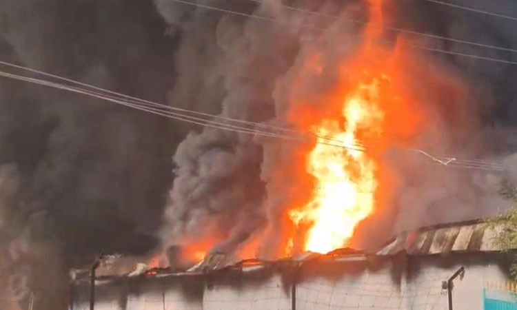 Fire Incident: ಕಲಬುರಗಿ ನಗರದಲ್ಲಿ ಭಾರೀ ಅಗ್ನಿ ಅನಾಹುತ!