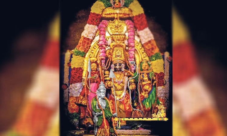 Udupi: ಶ್ರೀಕೃಷ್ಣನಿಗೆ ಶ್ರೀರಾಮ ಅಲಂಕಾರ