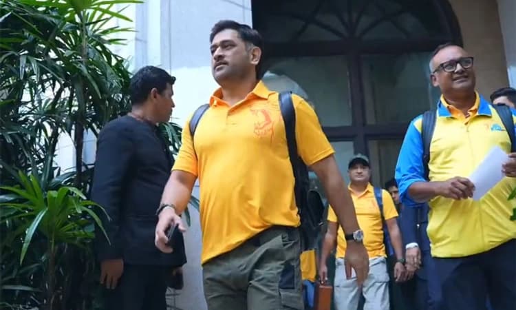 IPL; ಧೋನಿ ಔಟ್‌ಗೆ ನೀಡಿದ ಪ್ರತಿಕ್ರಿಯೆಯಿಂದ ಹಿಂಬಾಲಕರ ಸಂಖ್ಯೆ ಒಂದು ಲಕ್ಷಕ್ಕೆ ಏರಿಕೆ!