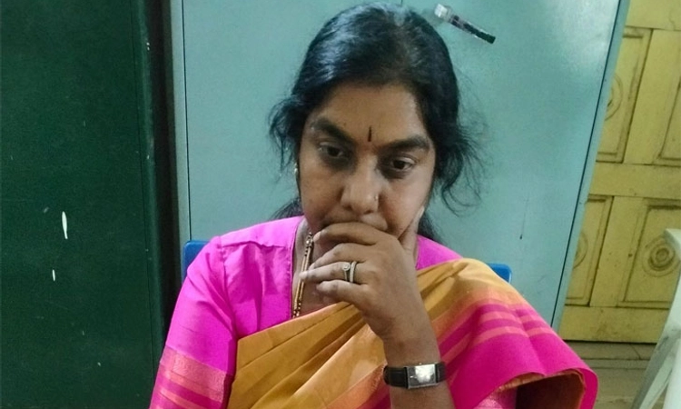 Yadgir: ರೆಡ್ ಹ್ಯಾಂಡ್ ಆಗಿ ಲೋಕಾ‌ಯುಕ್ತ ಬಲೆಗೆ‌ ಬಿದ್ದ ಮಹಿಳಾ ಅಧಿಕಾರಿ‌!
