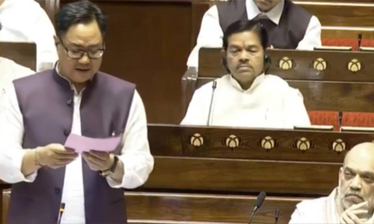 Waqf Bill: ರಾಜ್ಯಸಭೆಯಲ್ಲಿ ವಕ್ಫ್‌ ತಿದ್ದುಪಡಿ ಮಸೂದೆ ಮಂಡನೆ: ವಿಪಕ್ಷಗಳ ಆಕ್ರೋಶ