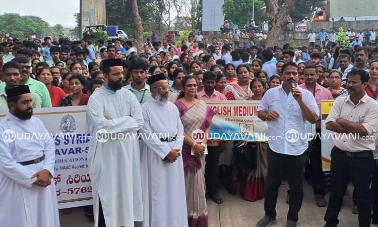 Brahmavar: ಅವೈಜ್ಞಾನಿಕ ರಾಷ್ಟ್ರೀಯ ಹೆದ್ದಾರಿ: ಸಾರ್ವಜನಿಕರಿಂದ ತೀವ್ರ ಆಕ್ರೋಶ
