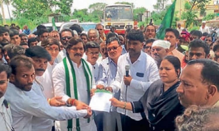 ಕೆರೆ ದುರಸ್ತಿ ಕಾಮಗಾರಿ ಕಳಪೆ; ಕ್ರಮಕ್ಕೆ ಆಗ್ರಹ