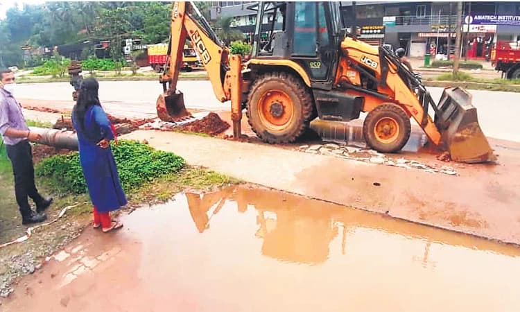 ಮತ್ತೆ ಹೂಳೆತ್ತಲು ಮುಂದಾದ ಪಾಲಿಕೆ; ವಿವಿಧೆಡೆ ರಾಜಕಾಲುವೆ ಅವ್ಯವಸ್ಥೆ