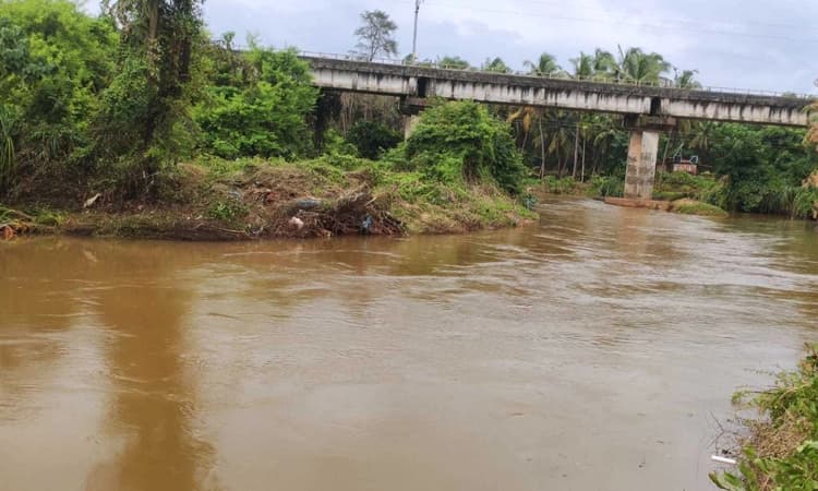 ಬೈಂದೂರು, ಶಿರೂರು: ಪ್ರವಾಹ ಇಳಿಮುಖ, ಸಿಎಂಗಾಗಿ ಕಾದ ಮೀನುಗಾರರು 