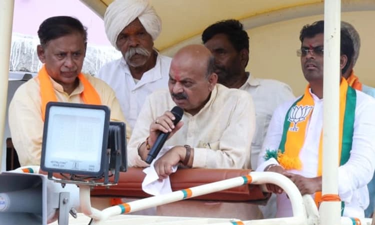 Gadag; ನಾವೆಲ್ಲ ಭಾರತ ಮಾತೆಯ ಮಕ್ಕಳು, ಕಾಂಗ್ರೆಸ್ ನವರು ಸೋನಿಯಾ ಗಾಂಧಿ ಮಕ್ಕಳು: ಬೊಮ್ಮಾಯಿ