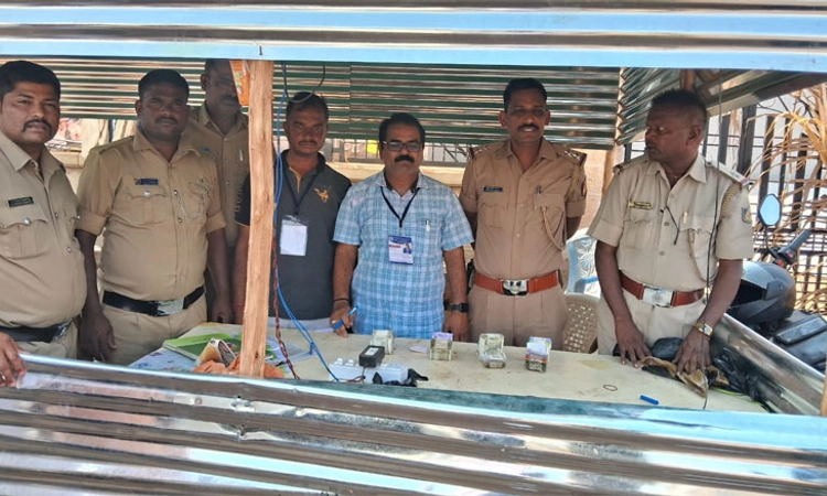 Lok Sabha Elections; ದಾಖಲೆ ಇಲ್ಲದೇ ಸಾಗಿಸುತ್ತಿದ್ದ2.74 ಲಕ್ಷ ರೂ. ಹಣ ವಶ