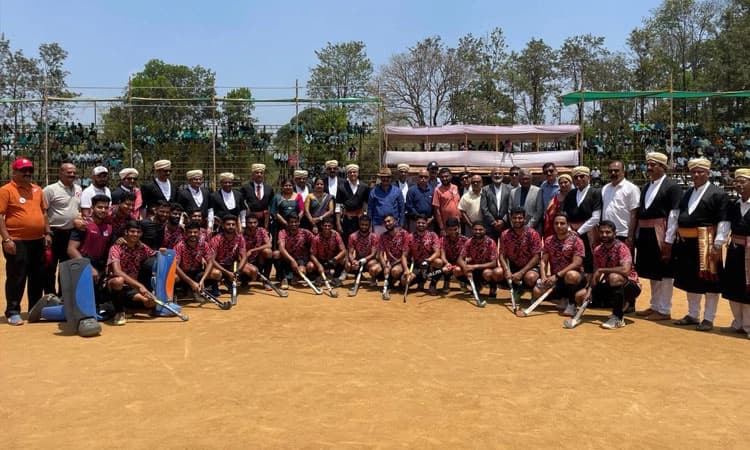 Hockey: ಕುಂಡ್ಯೋಳಂಡ ಹಾಕಿ ಟೂರ್ನಿ ಆರಂಭ