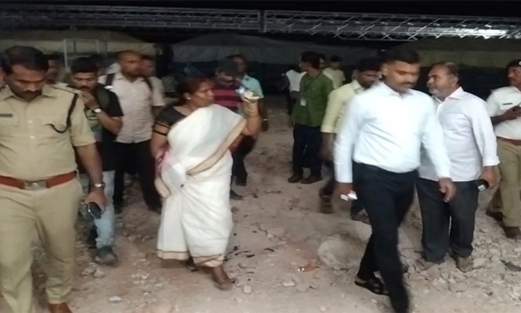 Check post ಇಲ್ಲ; ರೈಲ್ವೆ ಪೊಲೀಸರಿಗೆ ಬಾಗಲಕೋಟೆ ಡಿಸಿ ಖಡಕ್ ಎಚ್ಚರಿಕೆ