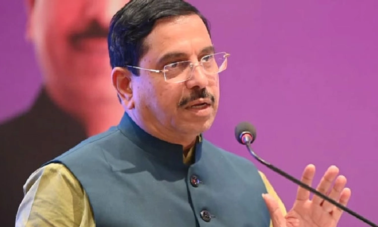 Hubli; ಯತೀಂದ್ರ ಅವರ ಭಾಷೆ ಕಾಂಗ್ರೆಸ್ ಸಂಸ್ಕೃತಿಯನ್ನು ತೋರಿಸುತ್ತದೆ: ಪ್ರಹ್ಲಾದ್ ಜೋಶಿ