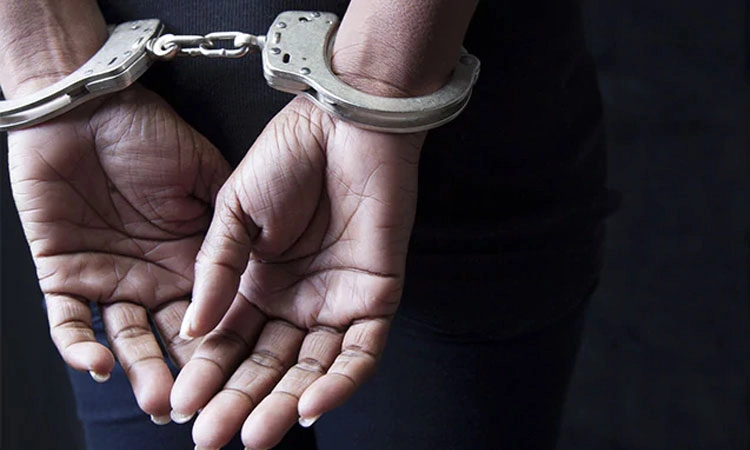 Crime: ಗುದದ್ವಾರಕ್ಕೆ ಗಾಳಿ: ಸ್ನೇಹಿತನ ದುರ್ಮರಣ: ಕೃತ್ಯವೆಸಗಿದಾತನ ಬಂಧನ