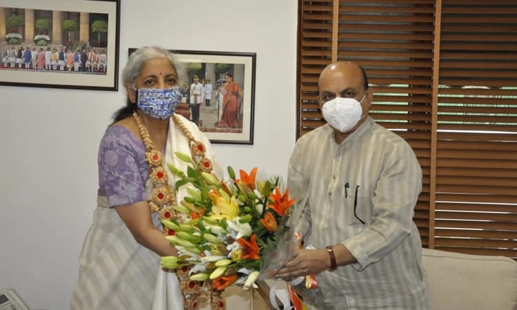 ಹಣಕಾಸು ಸಚಿವೆ ಭೇಟಿ ಮಾಡಿದ ಮುಖ್ಯಮಂತ್ರಿ : ಜಿಎಸ್ ಟಿ ಪರಿಹಾರ ಬಿಡುಗಡೆಗೆ ಮನವಿ