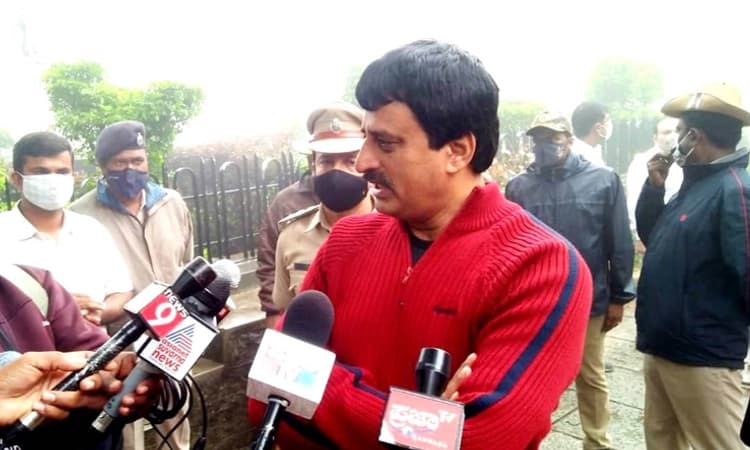 ಕುಮಾರಸ್ವಾಮಿ ಒಬ್ಬ ಅವಕಾಶವಾದಿ ರಾಜಕಾರಣಿ : ಸಚಿವ ಸಿ.ಪಿ.ಯೋಗೇಶ್ವರ್ ಟೀಕೆ