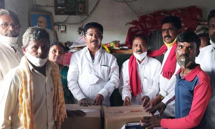 ಕಟ್ಟಡ ಕಾರ್ಮಿಕರಿಗೆ ಆಹಾರ ಕಿಟ್‌ ವಿತರಣೆ