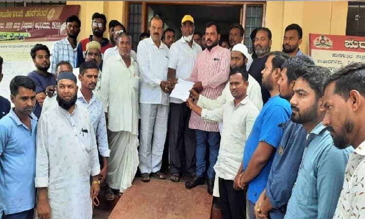 ಈದ್ಗಾ ಮೈದಾನಕ್ಕೆ ಮೂಲ ಸೌಲಭ್ಯ ಕಲ್ಪಿಸಿ