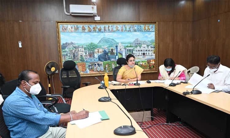 ಪದವಿ ವಿದ್ಯಾರ್ಥಿಗಳಿಗೆ ಲಸಿಕೆ: ಶೇ.100 ಗುರಿ ಸಾಧಿಸಿ