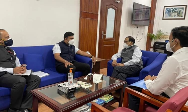 ರಾಜ್ಯಕ್ಕೆ 1.5 ಕೋಟಿ ಡೋಸ್ ಕೋವಿಡ್ ಲಸಿಕೆ ಪೂರೈಸುವಂತೆ ಕೇಂದ್ರ ಸಚಿವರಲ್ಲಿ ಸುಧಾಕರ್ ಮನವಿ