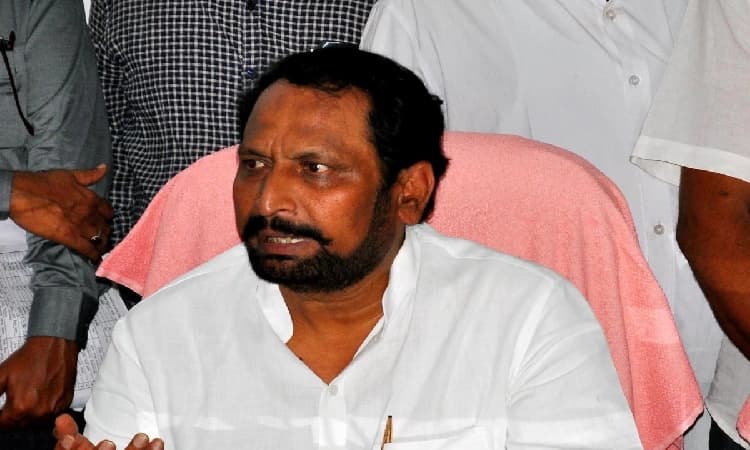 ಸದ್ಯಕ್ಕೆ ಸರ್ಕಾರಿ ಬಸ್ ಟಿಕೆಟ್ ದರ ಏರಿಕೆ ಇಲ್ಲ : ಲಕ್ಷ್ಮಣ ಸವದಿ