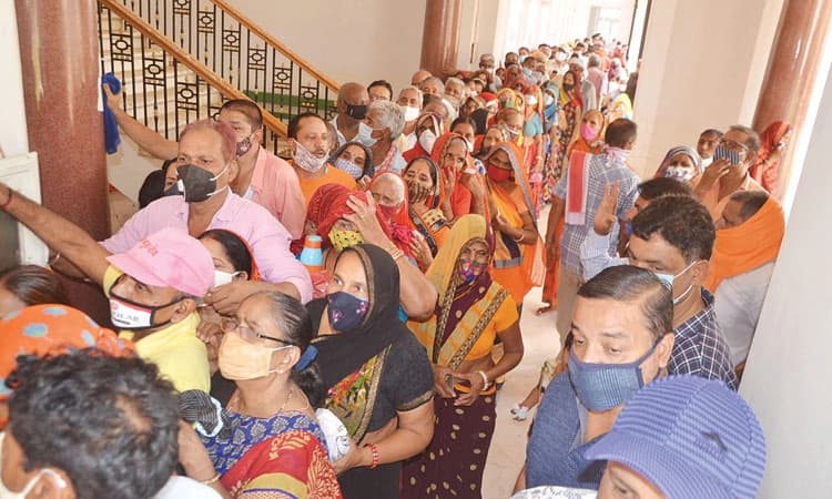 ಡೆಲ್ಟಾಗೆ ಮೂರು ಬ್ರಹ್ಮಾಸ್ತ್ರ : ಕೊವ್ಯಾಕ್ಸಿನ್‌, ಫೈಜರ್‌, ಜಾನ್ಸನ್‌ ಲಸಿಕೆ ಪರಿಣಾಮಕಾರಿ