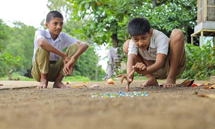 ಬಾಲ್ಯದ ಸವಿ ನೆನಪುಗಳಂಚಿನಲಿ…