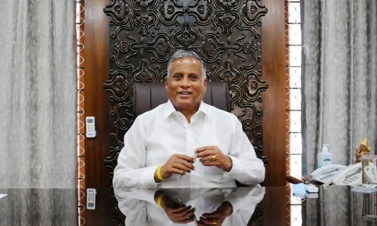 Hubli: ಈ ಆರೋಪದಿಂದ ಹೊರಬರುವವರೆಗೂ ಸಿ.ಎಂ. ಸ್ಥಾನಕ್ಕೆ ರಾಜೀನಾಮೆ ನೀಡಬೇಕು: ವಿ.ಸೋಮಣ್ಣ