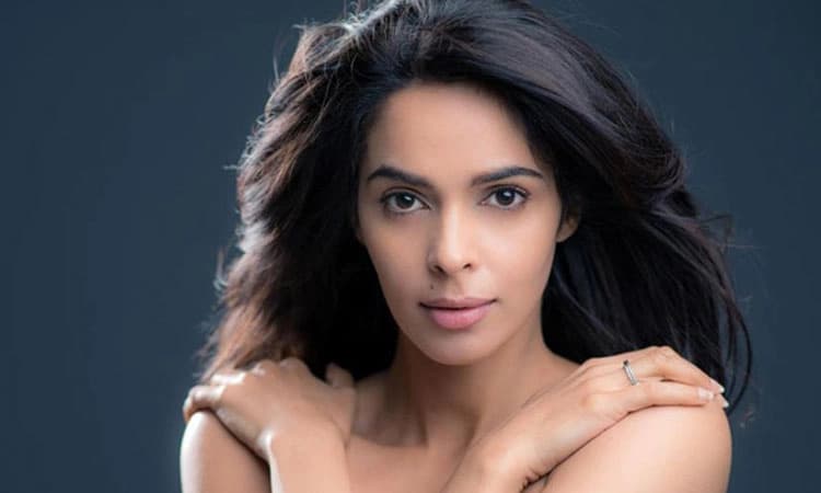 ನಟ ರಾತ್ರಿ ಮನೆಗೆ ಕರೆದರೂ ಹೋಗಬೇಕು,ಇಲ್ಲದಿದ್ರೆ..ಕರಾಳ ಅನುಭವ ಬಿಚ್ಚಿಟ್ಟ ಶೆರಾವತ್‌