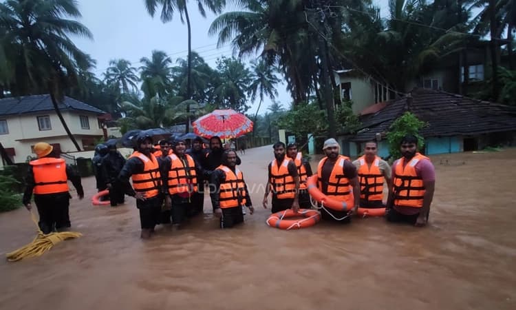 ಮಳೆಯ ಆರ್ಭಟ : ಕುಂದಾಪುರ, ಬೈಂದೂರು ತಾಲೂಕಿನ ಶಾಲಾ ಕಾಲೇಜುಗಳಿಗೆ ರಜೆ