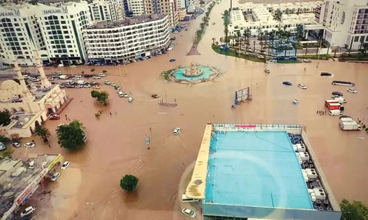 ಅಬುಧಾಬಿ: ದಿಢೀರ್‌ ಪ್ರವಾಹ: ಮಳೆಗೆ ಕೊಚ್ಚಿಹೋದ ಮನೆ, ವಾಹನಗಳು; ಏಳು ಸಾವು