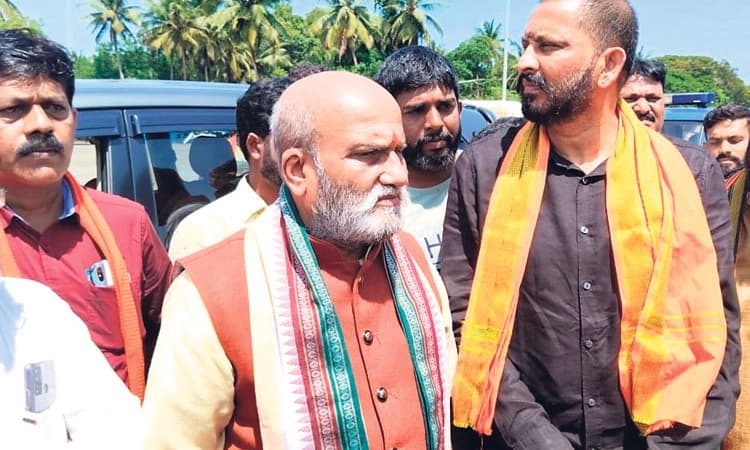 “ಪರ್ಯಾಯ ಹಿಂದೂ ರಾಜಕೀಯ ಶಕ್ತಿಯ ಚಿಂತನೆ’: ಪ್ರಮೋದ್‌ ಮುತಾಲಿಕ್‌