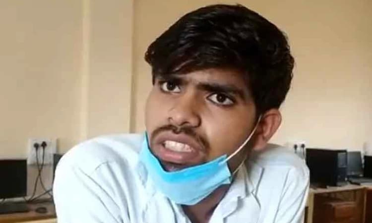 ಒಂದೇ ಸಿರಿಂಜ್ ಬಳಸಿ 39 ವಿದ್ಯಾರ್ಥಿಗಳಿಗೆ ಕೋವಿಡ್ ಲಸಿಕೆ ನೀಡಿದ ಆರೋಗ್ಯ ಸಿಬ್ಬಂದಿ ಬಂಧನ