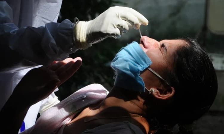 ಒಂದೇ 15 ಜನರಿಗೆ ಸೋಂಕು : ಆರೋಗ್ಯ ಸಚಿವರ ತವರು ಜಿಲ್ಲೆಯಲ್ಲಿ ಹೆಚ್ಚಿದ ಕೋವಿಡ್ ಪ್ರಕರಣ