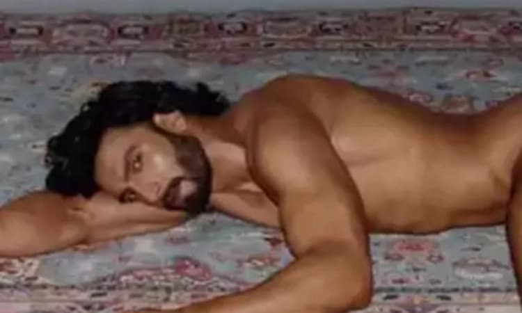 ನಗ್ನ ಚಿತ್ರ :ರಣವೀರ್ ಸಿಂಗ್ ವಿರುದ್ಧ ಎಫ್‌ಐಆರ್ ದಾಖಲಿಸಲು ಅರ್ಜಿ