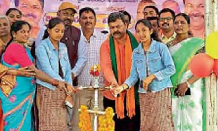 ನಾನು ಹುಲಿ-ಸಿಂಹ ಅಲ್ಲವೇ ಅಲ್ಲ, ಜನರ ಸೇವಕ; ರೇಣುಕಾಚಾರ್ಯ