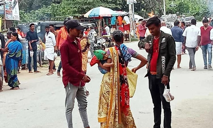 ಭಿಕ್ಷುಕರ ಕಾಟಕ್ಕೆ ರೋಸಿ ಹೋದ ಪ್ರವಾಸಿಗರು
