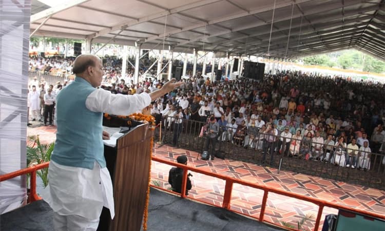 ಪಾಕ್ ಆಕ್ರಮಿತ ಕಾಶ್ಮೀರವನ್ನು ಮರುಪಡೆಯಲು ಧ್ವನಿಯೆತ್ತಿದ ರಕ್ಷಣಾ ಸಚಿವ