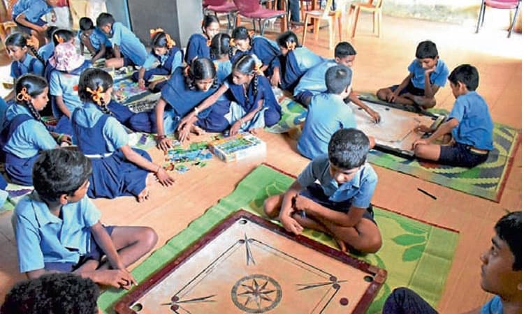 ಗ್ರಂಥಾಲಯಕ್ಕೂ ಕ್ರೀಡಾ ಸಾಮಗ್ರಿ ಪೂರೈಕೆ!